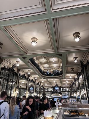Confeitaria Colombo by null