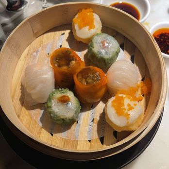 Hakkasan - Miami - Dim sum platter - Dim Sum Near Me - Miami Beach, Florida