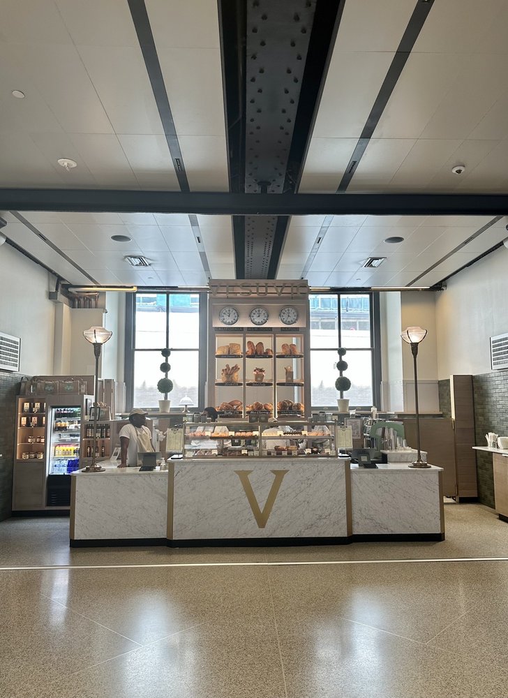 VESUVIO BAKERY MOYNIHAN TRAIN HALL 421 8th Ave, New York, New York