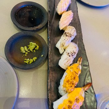 Paperfish Sushi - Varios sushi - Sushi Bars Near Me - Miami, Florida Paperfish Sushi - Varios sushi - Sushi Bars Near Me - Miami, Florida