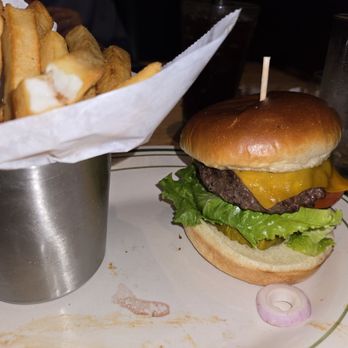 Carolina Roadhouse - Cheeseburger - Steakhouses Near Me - Myrtle Beach, South Carolina