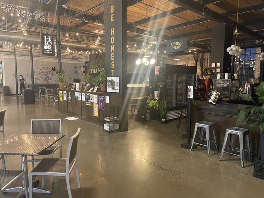 L & L Market by null