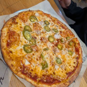 Blaze Pizza - Chicken Jalapeno Pizza - Pizza Near Me - Lutz, Florida