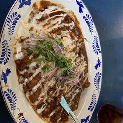 La Gloria - Chili con queso enchiladas