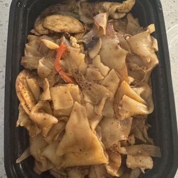 Thai Street Restaurant - Drunken Noodle (Lunch) - Thai Near Me - Old Bridge, New Jersey Thai Street Restaurant - Drunken Noodle (Lunch) - Thai Near Me - Old Bridge, New Jersey