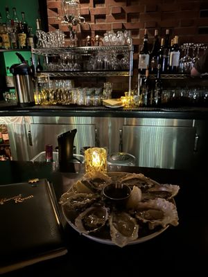 Driftwood Room by null