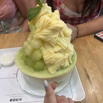 Oakobing - Mango Melon Shaved Ice - Shaved Ice Near Me - Los Angeles, California Oakobing - Mango Melon Shaved Ice - Shaved Ice Near Me - Los Angeles, California