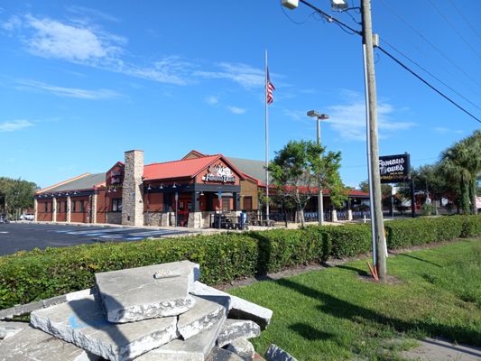 Famous Dave's Bar-B-Que by null