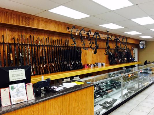 Earl's Pawn & Jewelry by null