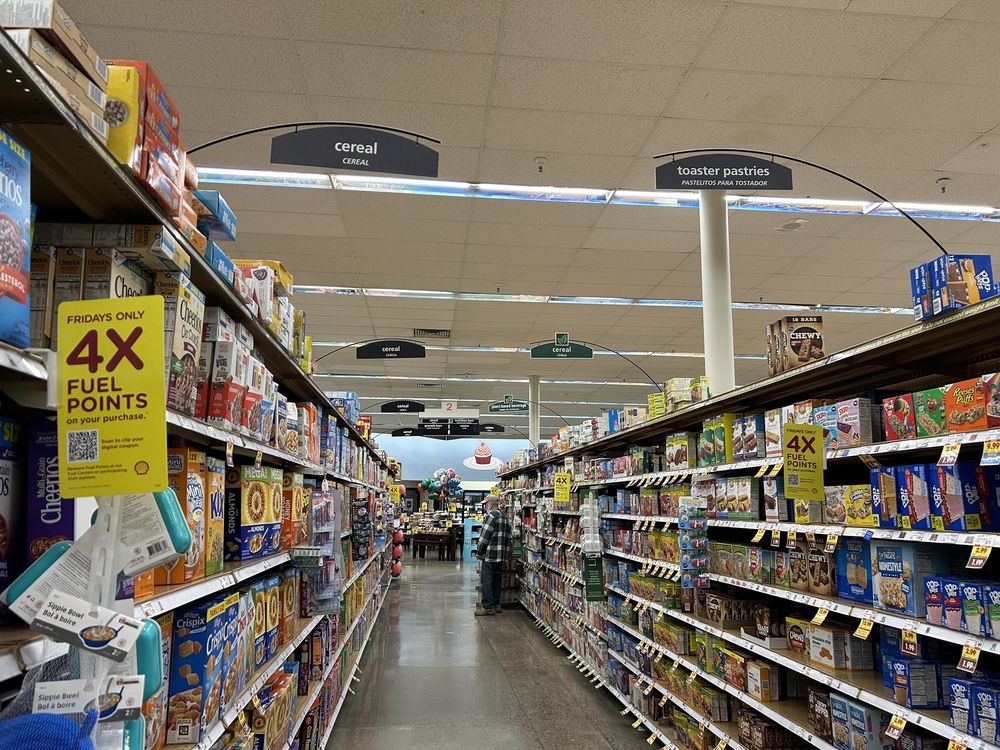 FRY’S FOOD STORES Updated September 2024 2115 Highway 60, Globe