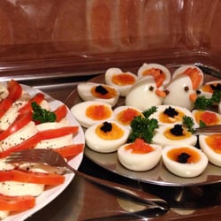Amalienhof Betriebsges - Lecker Frühstücksbüffet- alles selbst gefertigt