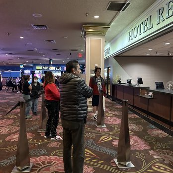 Primm Valley Resort - People in line- workers not helping- we stood there for about 20 mins - Hotels Near Me - Primm, Nevada