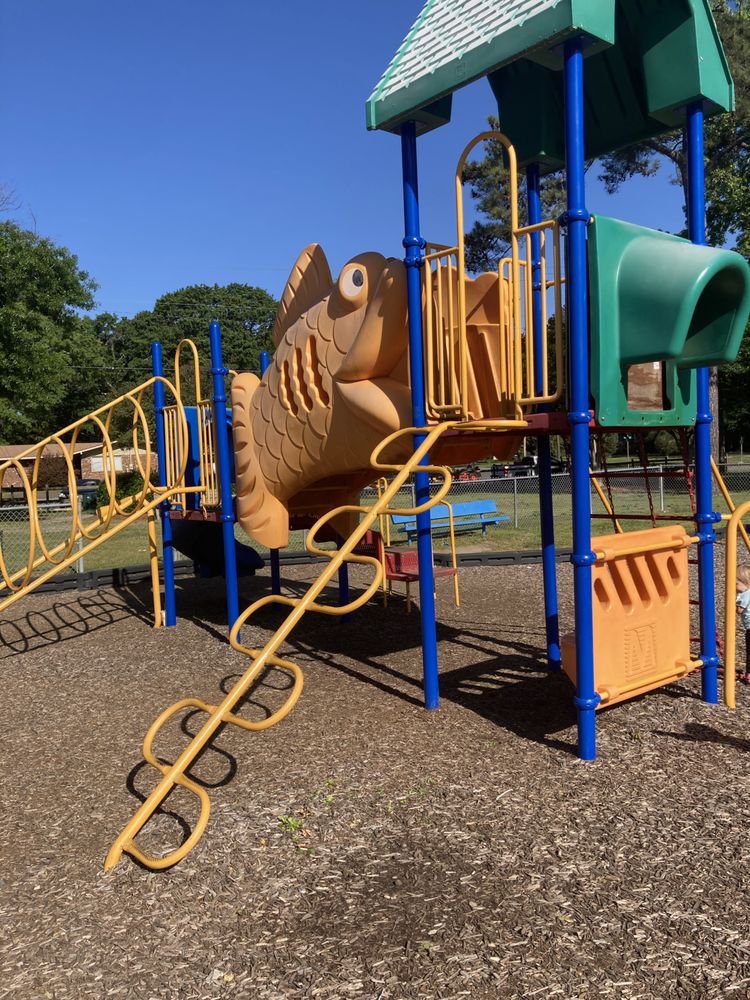 JERRY GILES PARK Updated August 2024 2300 N Walnut St, Lumberton