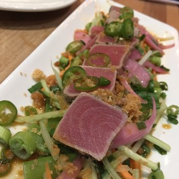 Earls Kitchen + Bar - Ahi Tuna - Canadian (New) Near Me - Toronto, Ontario