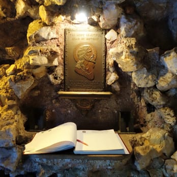 Crystal Shrine Grotto - Local Flavor Near Me - Memphis, Tennessee