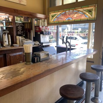 Star Confectionery - Counter top area - Breakfast & Brunch Near Me - Riverhead, New York Star Confectionery - Counter top area - Breakfast & Brunch Near Me - Riverhead, New York