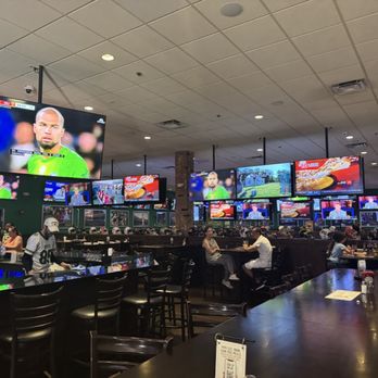 Duffy's Sports Grill - Bar and tvs - Sports Bars Near Me - Miami, Florida Duffy's Sports Grill - Bar and tvs - Sports Bars Near Me - Miami, Florida