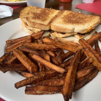 Daisy's Grill - Sweet Potato Fries - Sandwiches Near Me - Edgewater, New Jersey Daisy's Grill - Sweet Potato Fries - Sandwiches Near Me - Edgewater, New Jersey