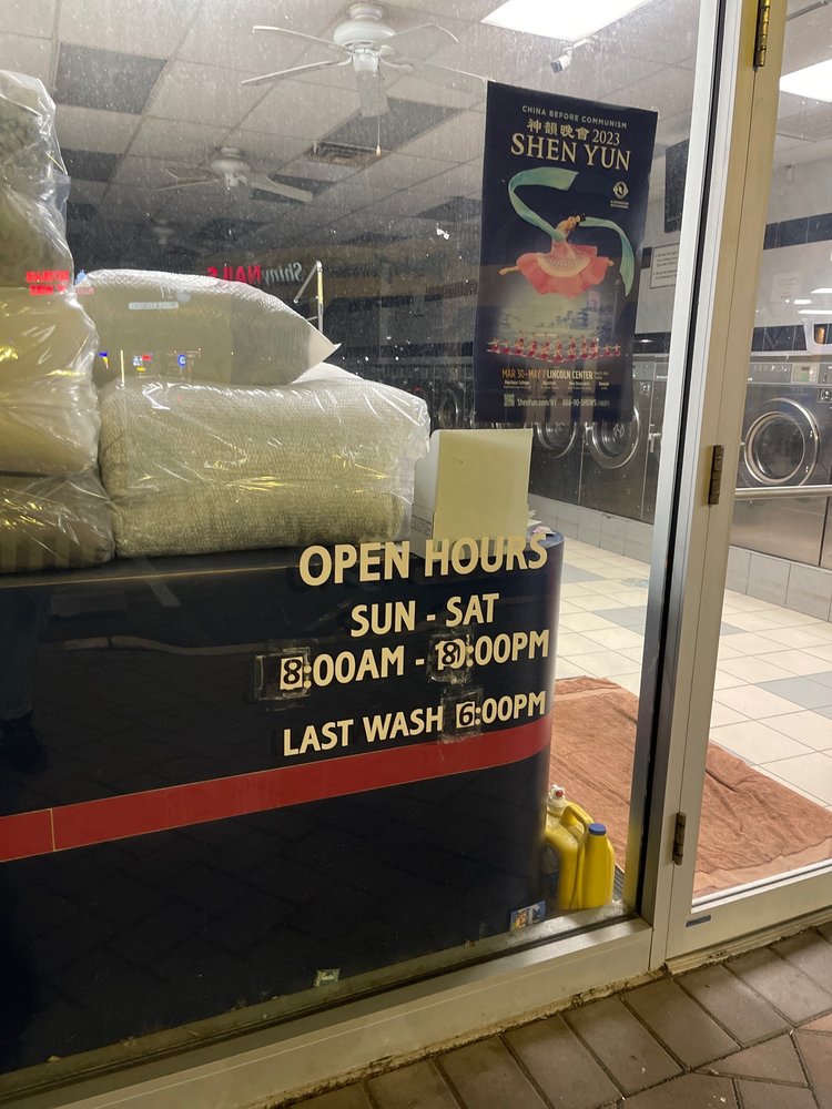 PAGE LAUNDROMAT Updated July 2024 18 Reviews 240 Page Ave, Staten