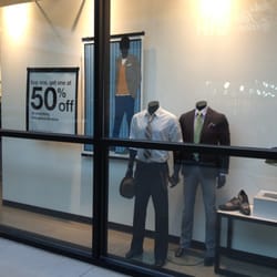 Bloomingdale's Outlet