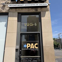 Psychotherapy Associates of Chicago - Front door of Psychotherapy Associates of Chicago