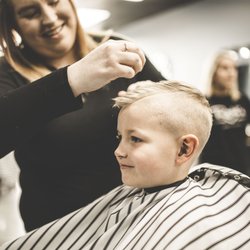 Redd's Men’s Cuts - Duvall - Family Friendly