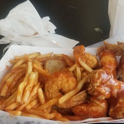 Chick N Wingz - Shrimp an wing dinner
