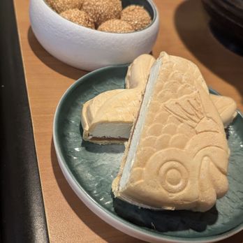 Sushibucks - Sesame Ball & Samanco Icecream Waffle - Japanese Near Me - Albuquerque, New Mexico