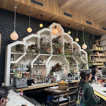 Sisters - Inside - Music Venues Near Me - Brooklyn, New York