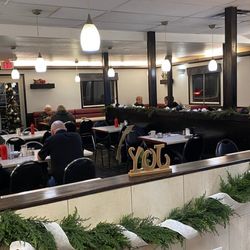 Toppers Family Restaurant