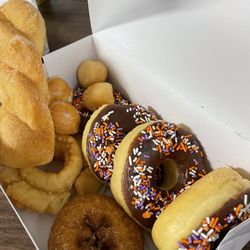 Donut Worry 4 - Chocolate with sprinkles, cinnamon twist, old fashioned donut