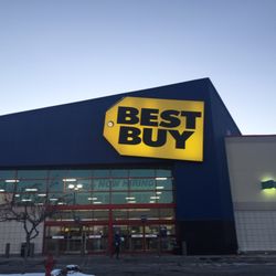 Best Buy - Outside Best Buy
