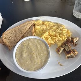 Grits and Eggs Breakfast