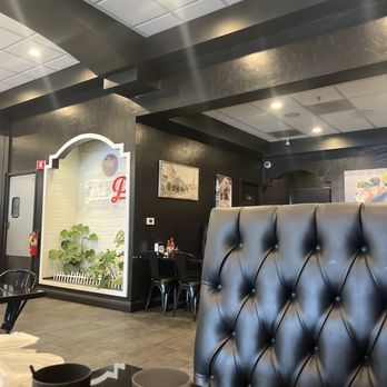 The Pho - Dining room - Vietnamese Near Me - Stockton, California