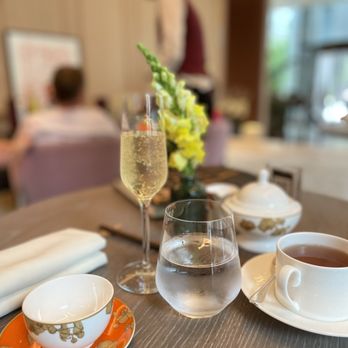 The Orchid Lounge - Tea Rooms Near Me - London, XGL The Orchid Lounge - Tea Rooms Near Me - London, XGL