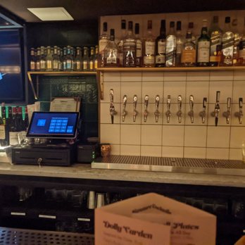 Dolly's - Cocktail Bars Near Me - New York, New York