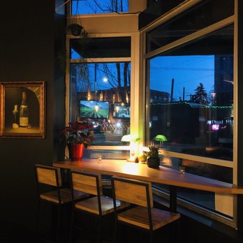 Footprint Wine Tap - Wine Bars Near Me - Seattle, Washington Footprint Wine Tap - Wine Bars Near Me - Seattle, Washington
