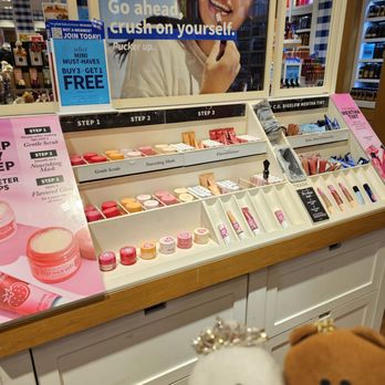 Bath & Body Works - Cosmetics - Cosmetics & Beauty Supply Near Me - Aiea, Hawaii Bath & Body Works - Cosmetics - Cosmetics & Beauty Supply Near Me - Aiea, Hawaii