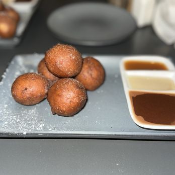 Elite Experience: Postino Del Mar - Donut Dots - Yelp Events Near Me - San Diego, California Elite Experience: Postino Del Mar - Donut Dots - Yelp Events Near Me - San Diego, California