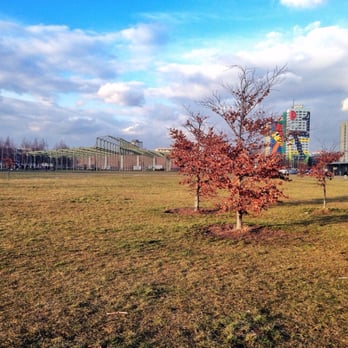 Blankenstein Park - So langsam wird es #Frühling in #Berlin. #Stahlskelett #spring - Parks Near Me - Berlin, BE