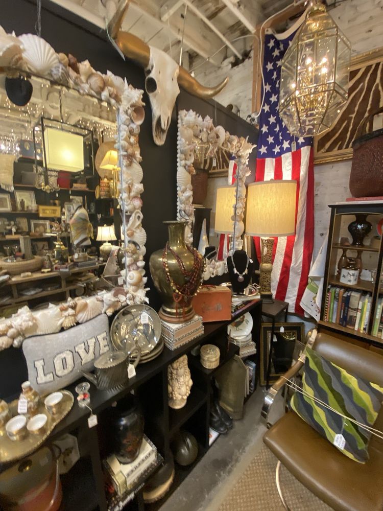 The Hill Antique Market