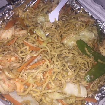 Matthew's Grill - Pancit canton with chunky shrimp and shredded chicken. Omfg I want more! - Filipino Near Me - Gaithersburg, Maryland Matthew's Grill - Pancit canton with chunky shrimp and shredded chicken. Omfg I want more! - Filipino Near Me - Gaithersburg, Maryland