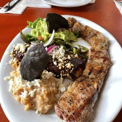 Los Milagros - Beef Mole