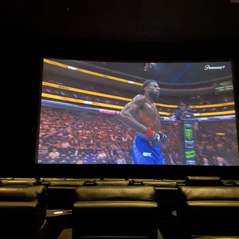 LOOK Dine-In Cinemas - UFC 330 PX Screen - Cinema Near Me - Glendale, California LOOK Dine-In Cinemas - UFC 330 PX Screen - Cinema Near Me - Glendale, California