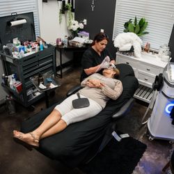 Platinum Beauty by Ashley - Ashley performing a brow correction