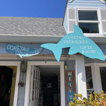 Coastal Treasures - Front of store - Home Decor Near Me - Bodega Bay, California Coastal Treasures - Front of store - Home Decor Near Me - Bodega Bay, California