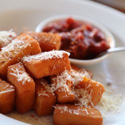 The Refreshment Room - Beautiful chickpea&polenta chips.