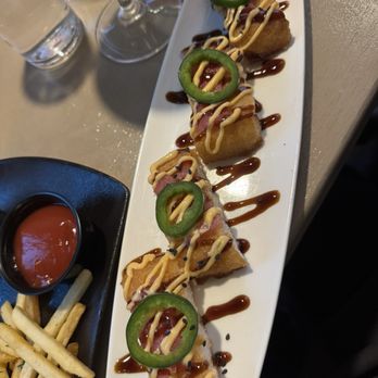 Galla Park Social - Crispy Rice* - Cocktail Bars Near Me - Columbus, Ohio