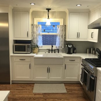 LaMantia Design & Remodeling - a clean kitchen - General Contractors Near Me - Hinsdale, Illinois LaMantia Design & Remodeling - a clean kitchen - General Contractors Near Me - Hinsdale, Illinois