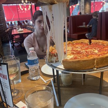 Giordano's - Deep dish cheese pizza - Pizza Near Me - Chicago, Illinois Giordano's - Deep dish cheese pizza - Pizza Near Me - Chicago, Illinois